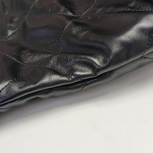CHANEL 22 Small Quilted Calfskin Black