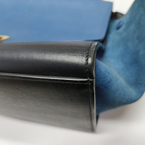 TRAPEZE Small Calfskin Blue