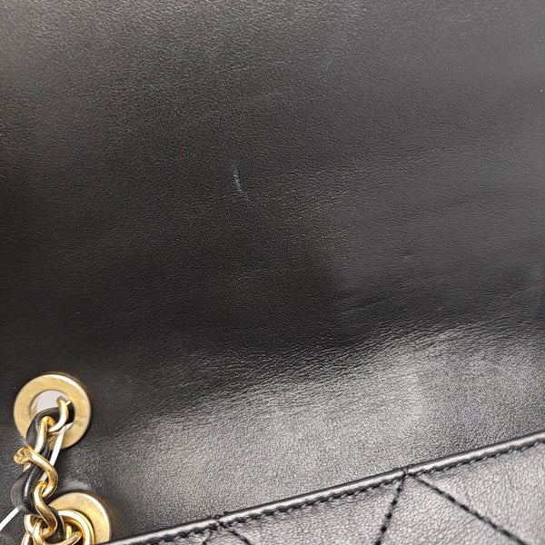 LOGO ENCHAINED FLAP Medium Quilted Calfskin Black