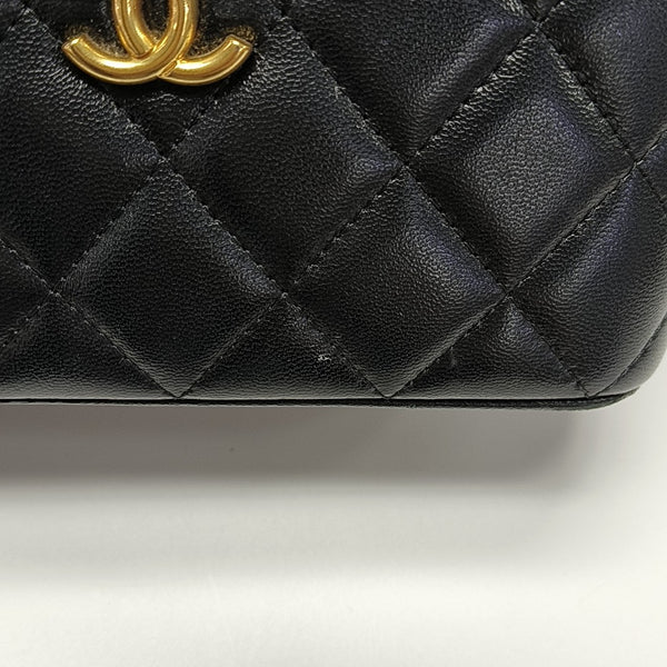 VANITY CASE Small Quilted Lambskin Black