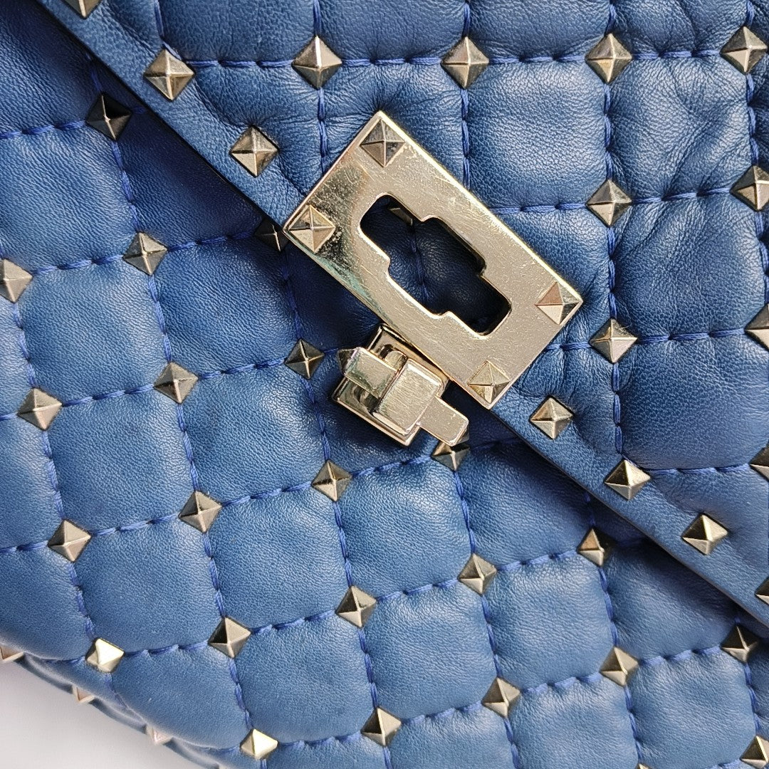 Rockstud Medium Quilted Lambskin Blue