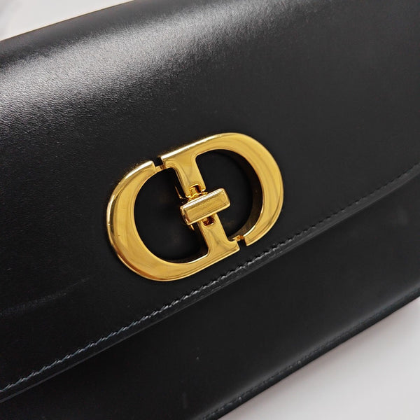 Bobby Medium Calfskin Black