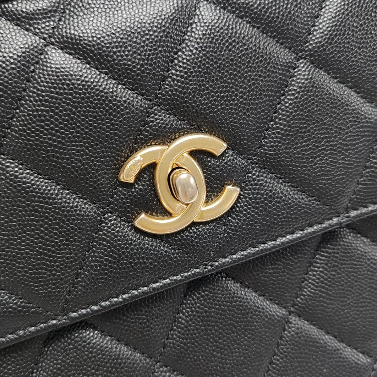 Quilted Grained Calfskin Shoulder Bag Black