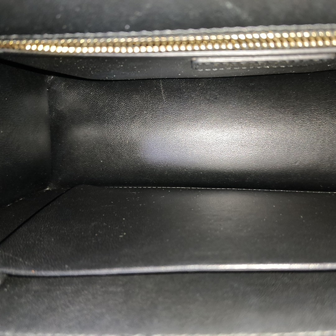 30 Montaigne Calfskin Black