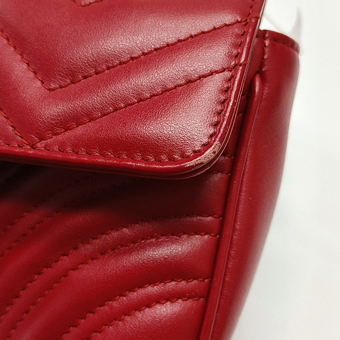 Authenticated pre-owned  GG Marmont Small Quilted Calfskin Red - Shoulder Bag at Looply
