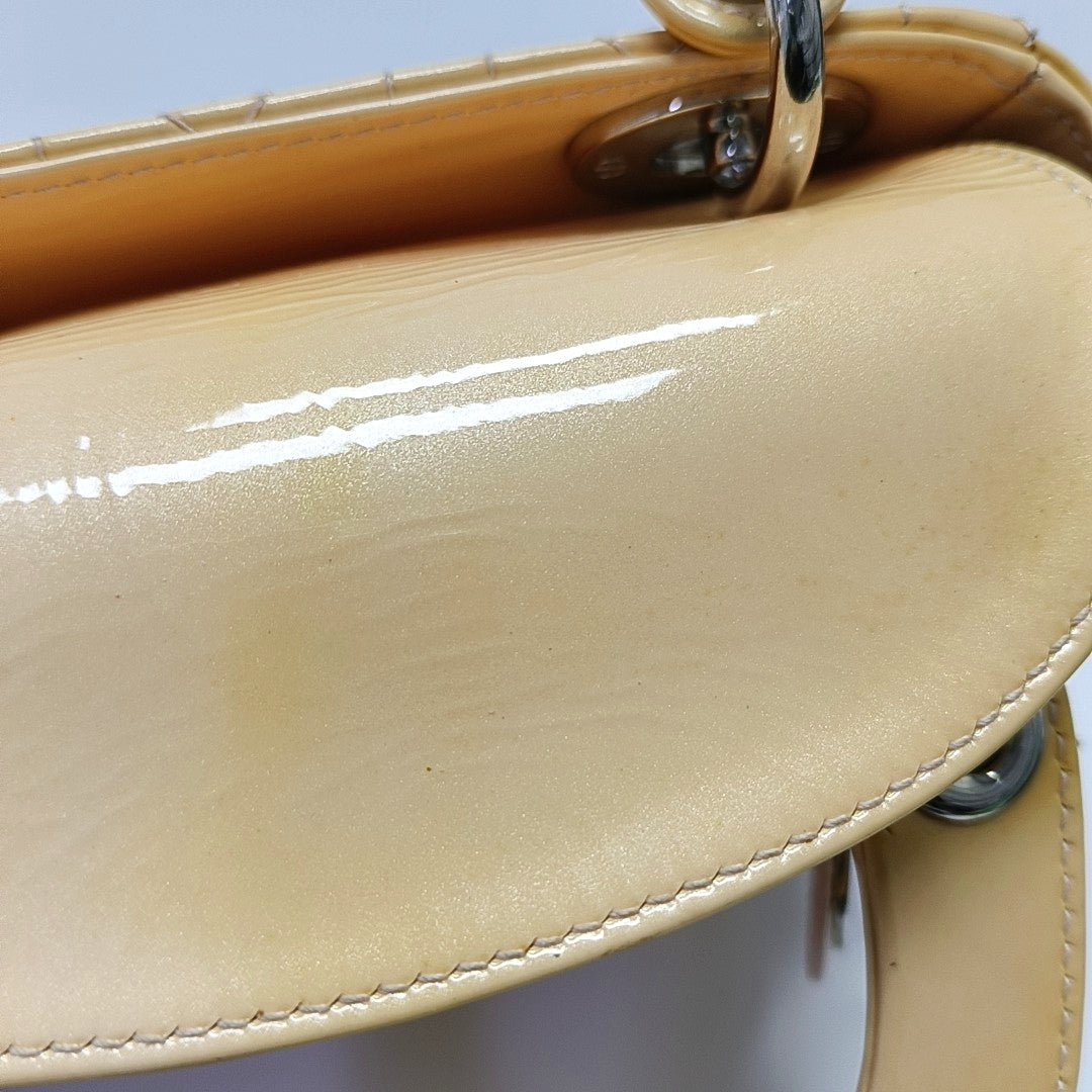Authenticated pre-owned  Lady Dior Mini Cannage Patent Leather Beige - Tote Bag at Looply