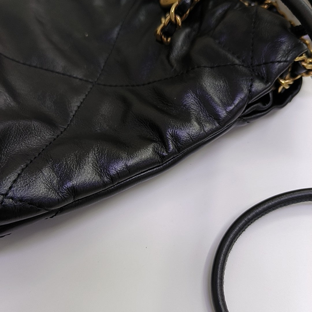 CHANEL 22 Mini Quilted Calfskin Black
