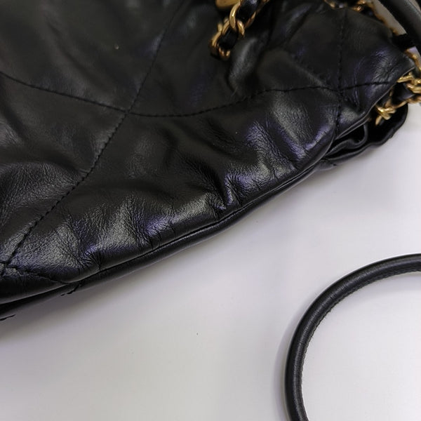 CHANEL 22 Mini Quilted Calfskin Black