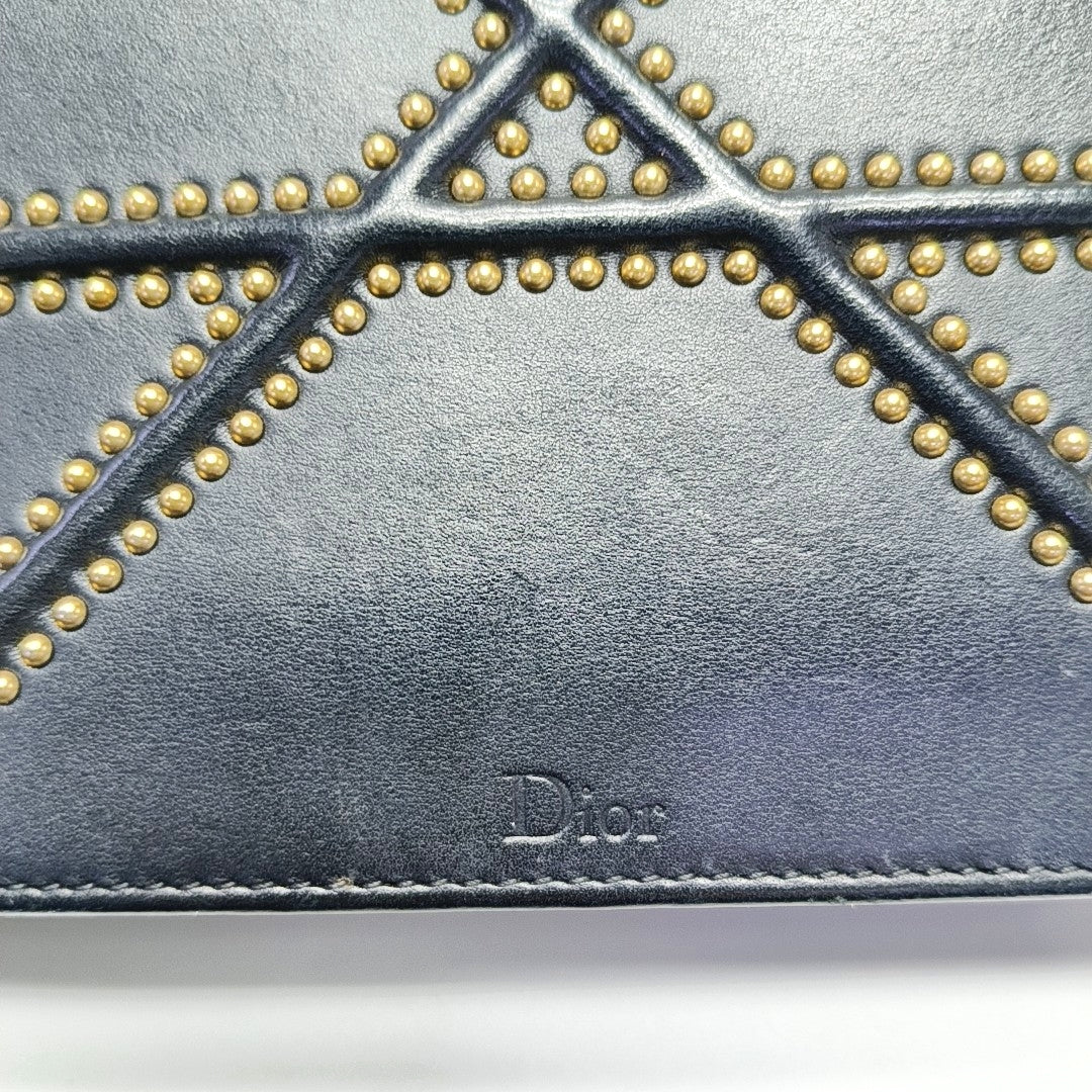 Authenticated pre-owned  Diorama Calfskin Black - Shoulder Bag at Looply