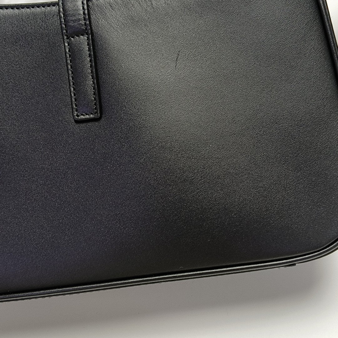 LE 5 À 7 Small Calfskin Black