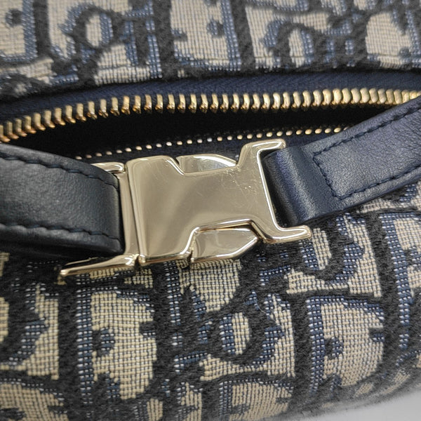 Travel Kit Oblique Canvas Blue