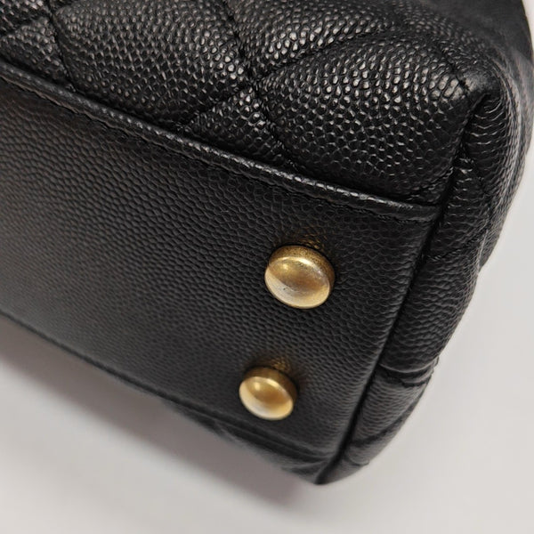 COCO HANDLE Small Quilted Grained Calfskin Black
