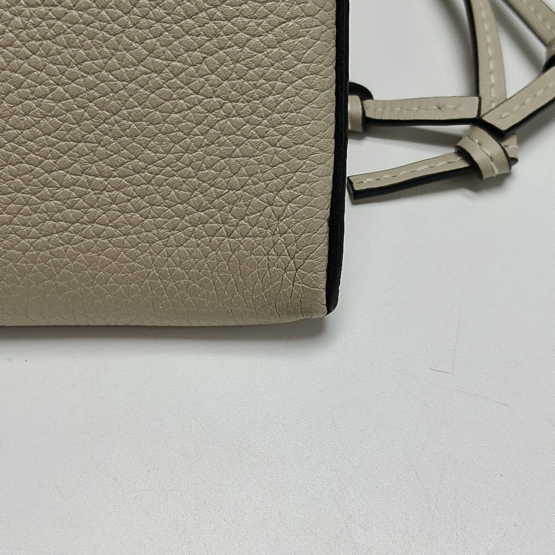 Cushion Calfskin Beige