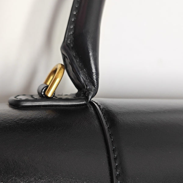 Hourglass Small Calfskin Black