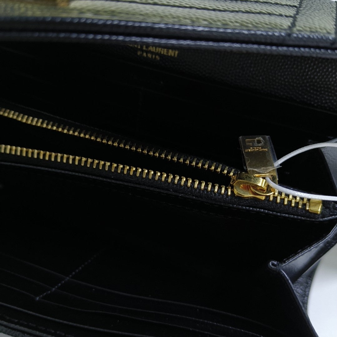 Chevron Calfskin Wallet Large Black
