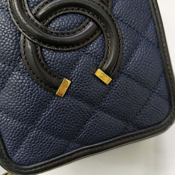 FILIGREE Small Quilted Grained Calfskin Blue