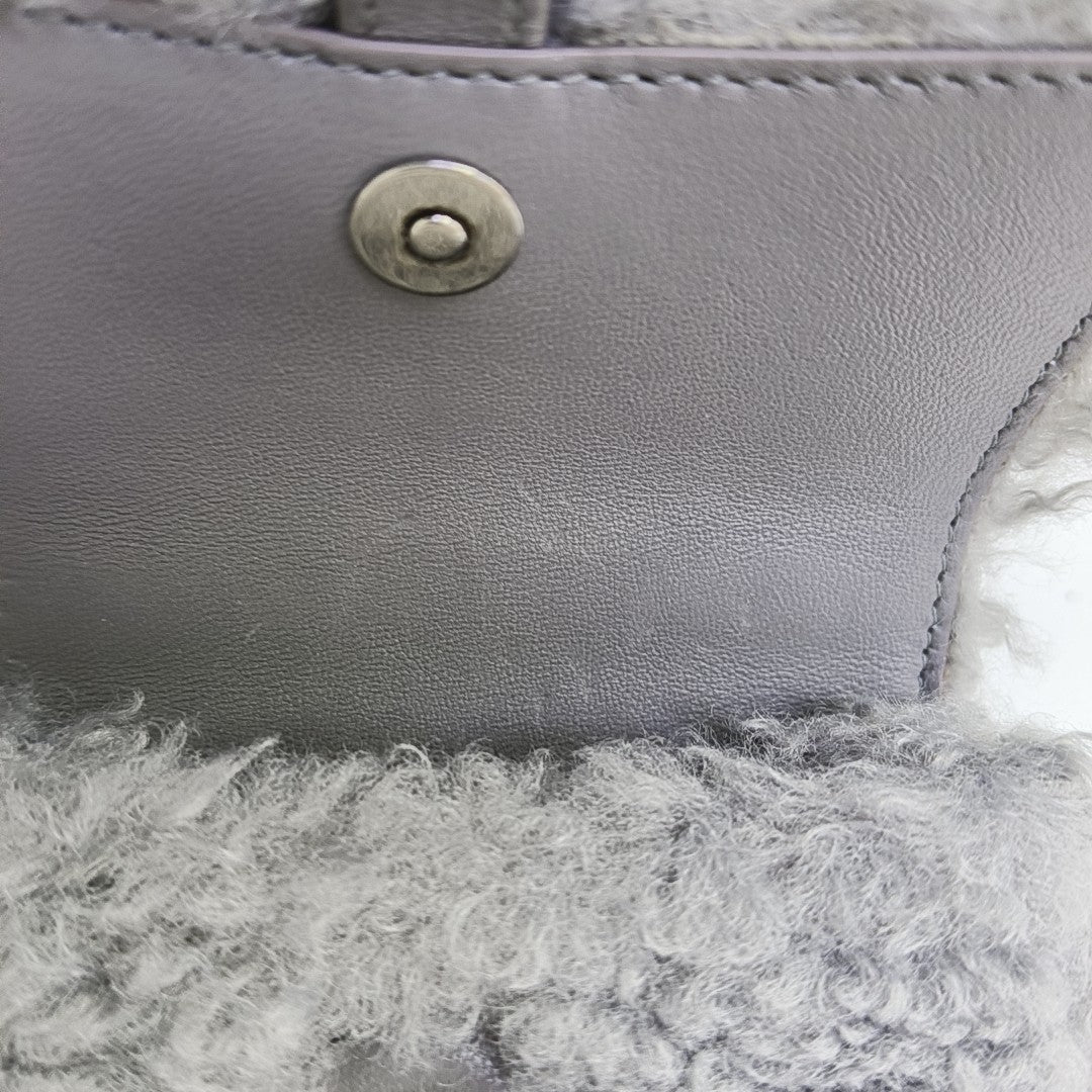 Hourglass Mini Sheepskin Gray