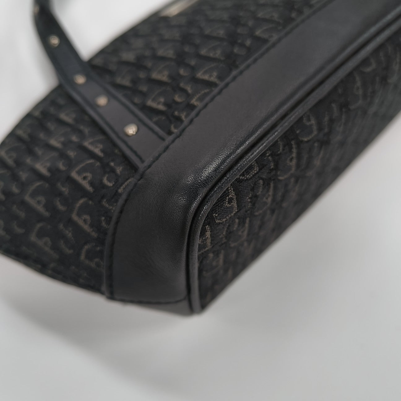 Romantique Trotter Oblique Fabric Black