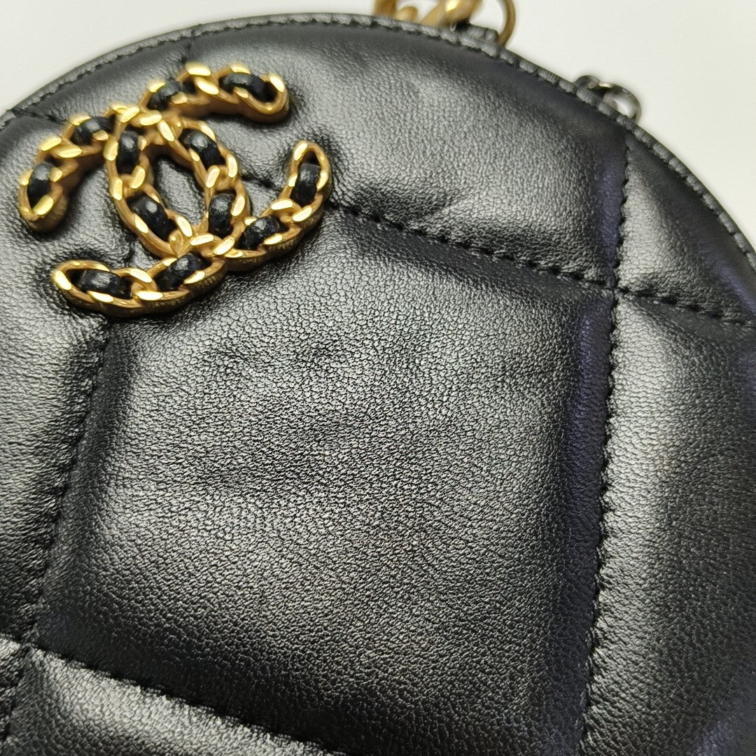 CHANEL 19 Small Quilted Lambskin Black