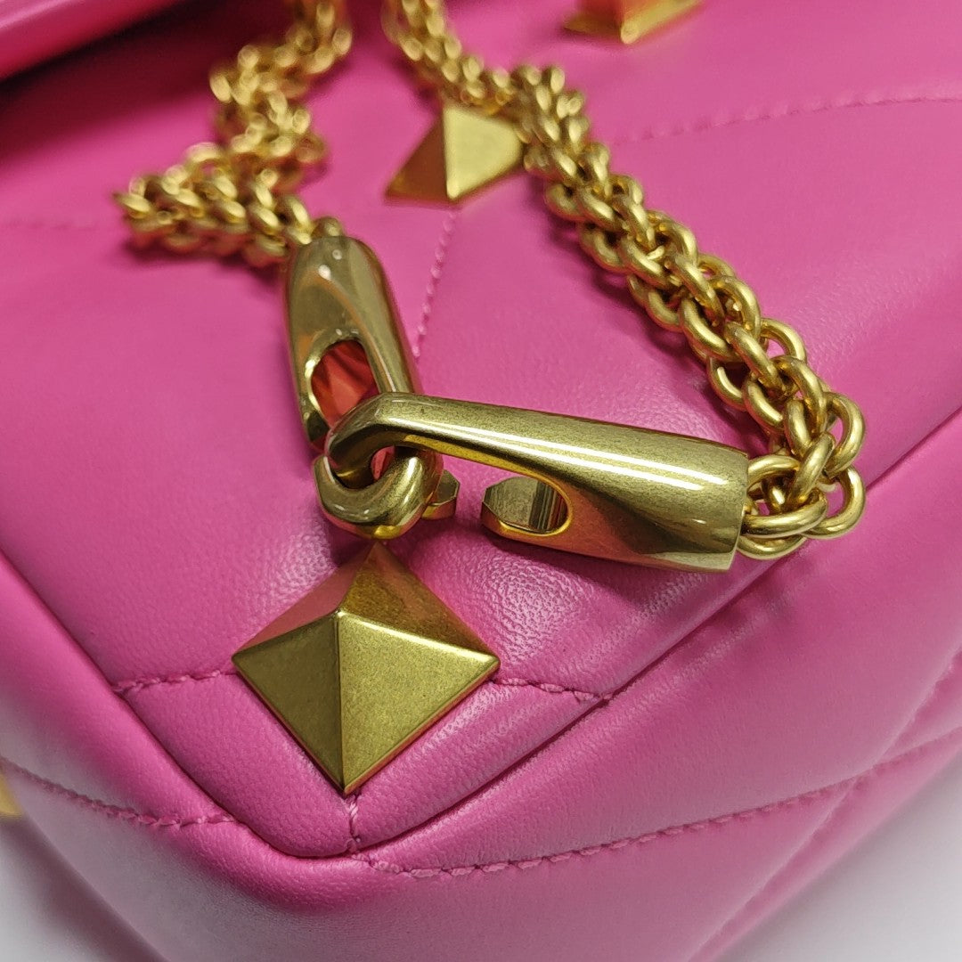 Roman Stud Lambskin Pink