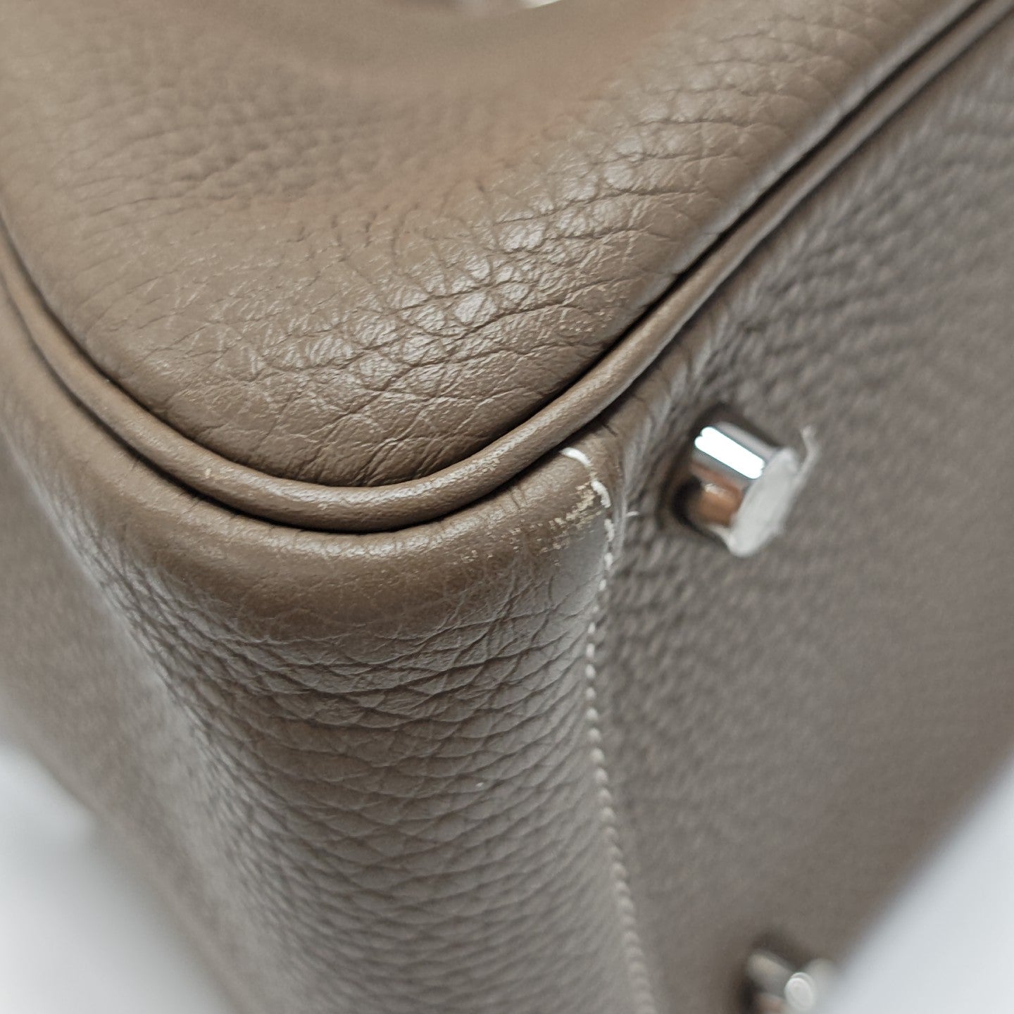 Lindy 26 Clemence Gray