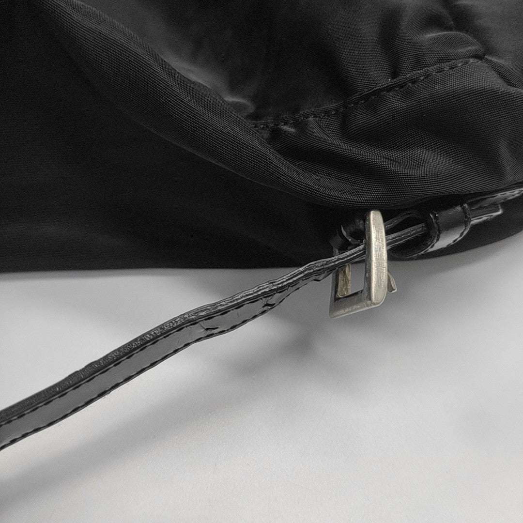 Vela Small Nylon Black