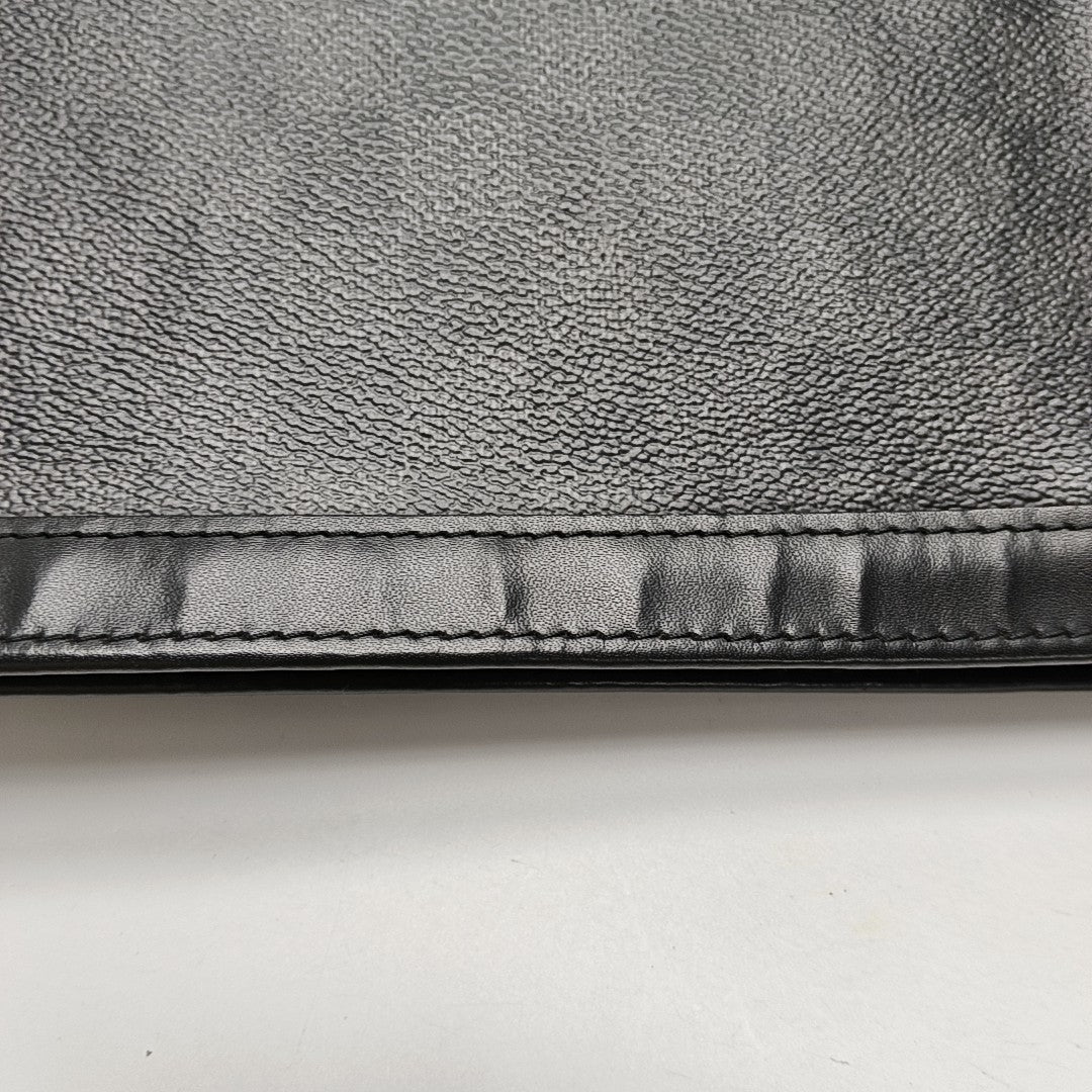 Pochette Voyag MM Damier Graphite Coated Canvas Gray