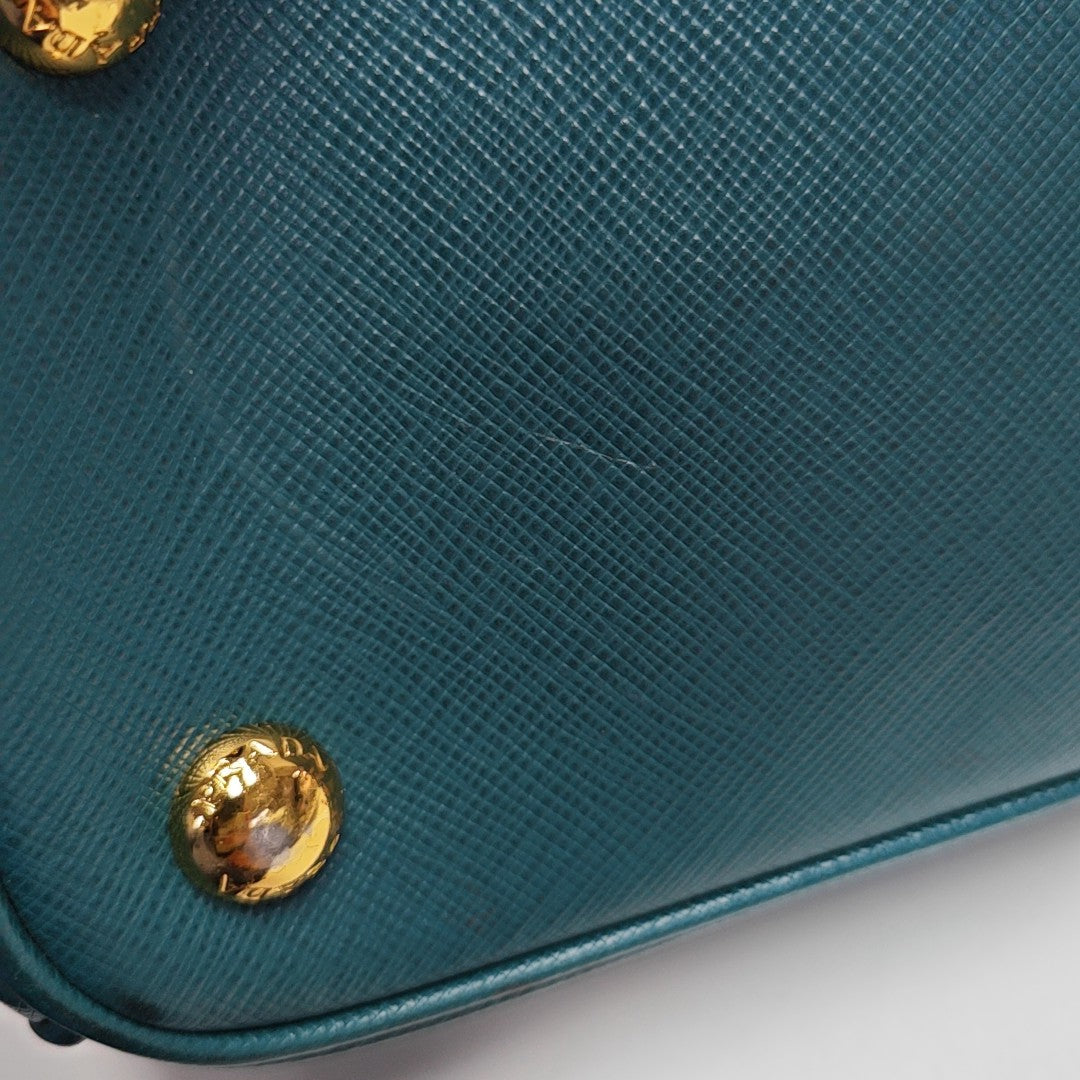 Galleria Medium Saffiano Calfskin Green