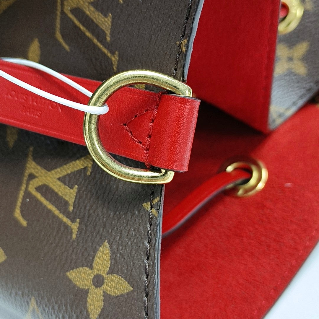 NÉONOÉ MM Monogram Coated Canvas Brown