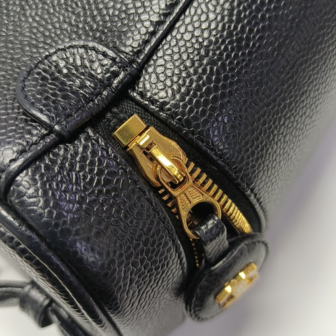 VINTAGE COSMETIC BAGS Grained Calfskin Black