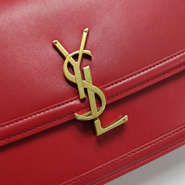 SOLFERINO Medium Calfskin Red
