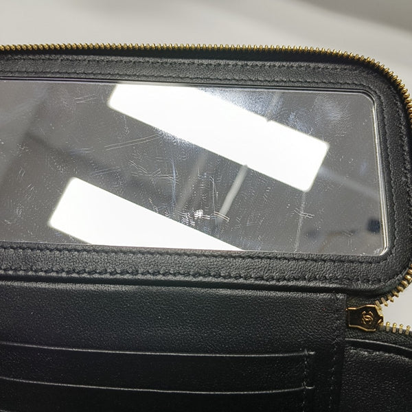 VANITY CASE Small Quilted Lambskin Black