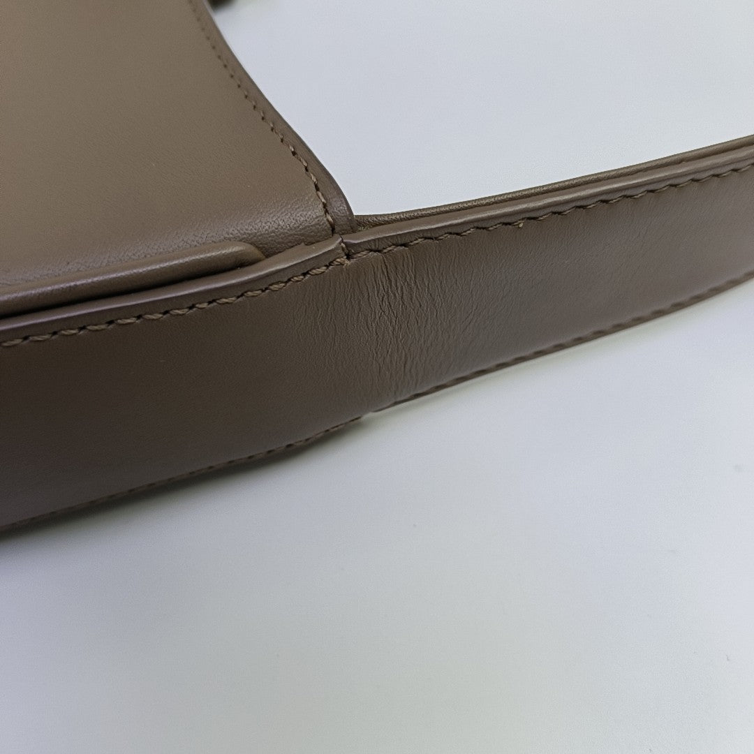 LE 5 À 7 Small Calfskin Brown