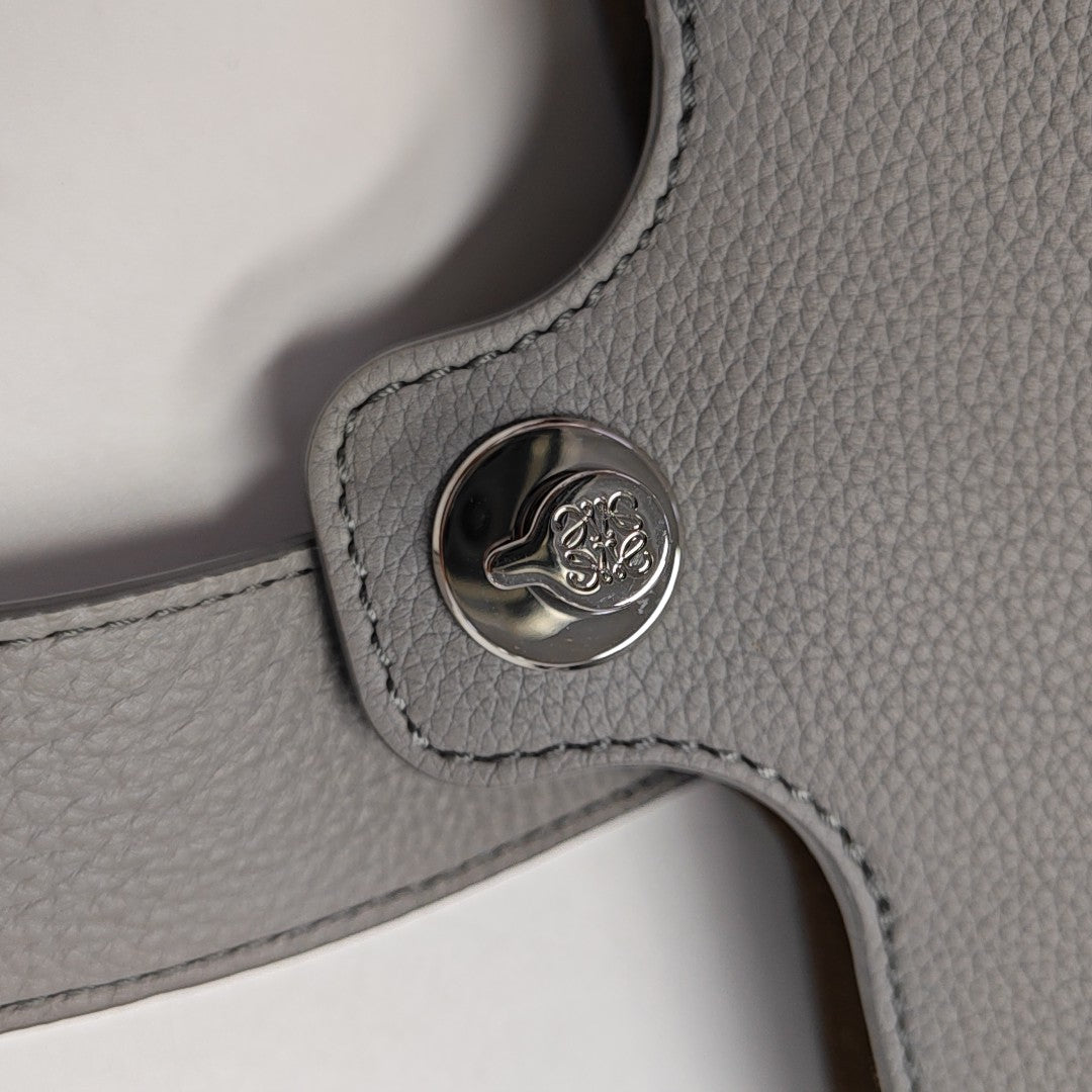 Pebble Bucket Mini Calfskin Gray