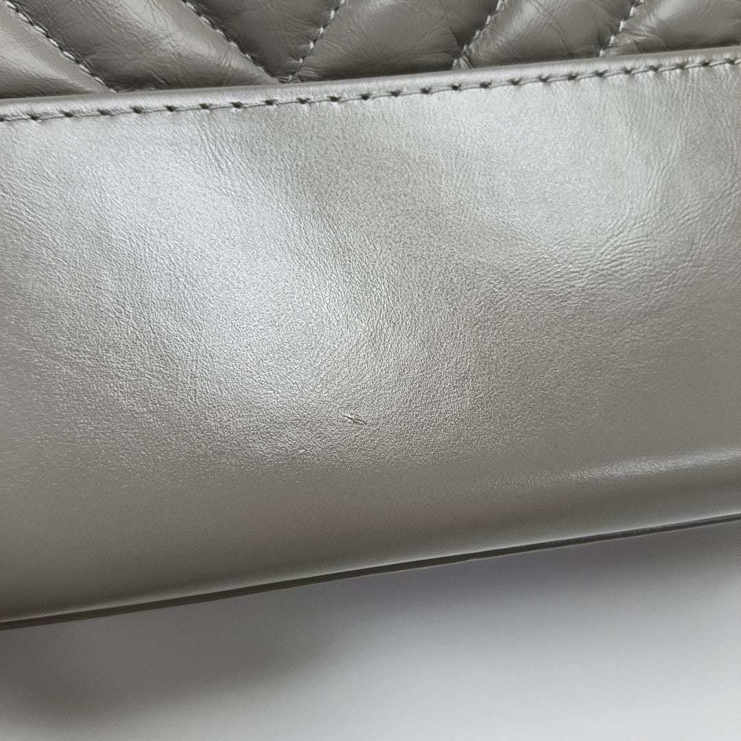GABRIELLE Medium Chevron Calfskin Gray
