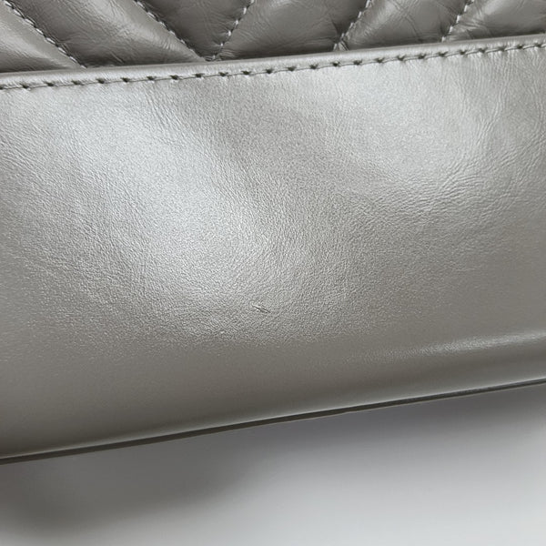 GABRIELLE Medium Chevron Calfskin Gray