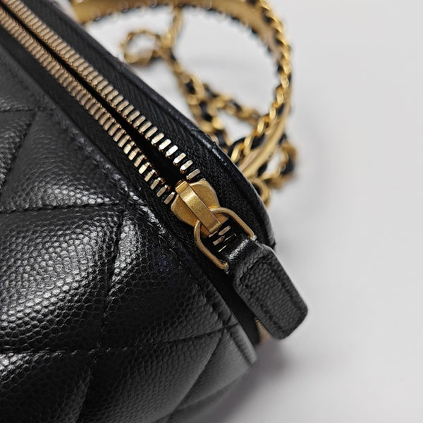 VANITY CASE Small Quilted Grained Calfskin Black