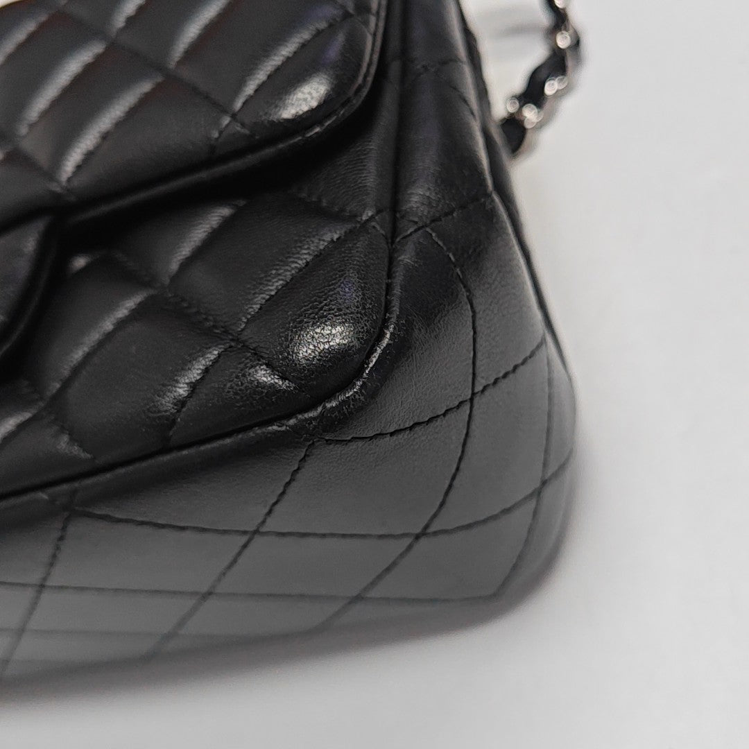 CLASSIC FLAP Mini Quilted Lambskin Black