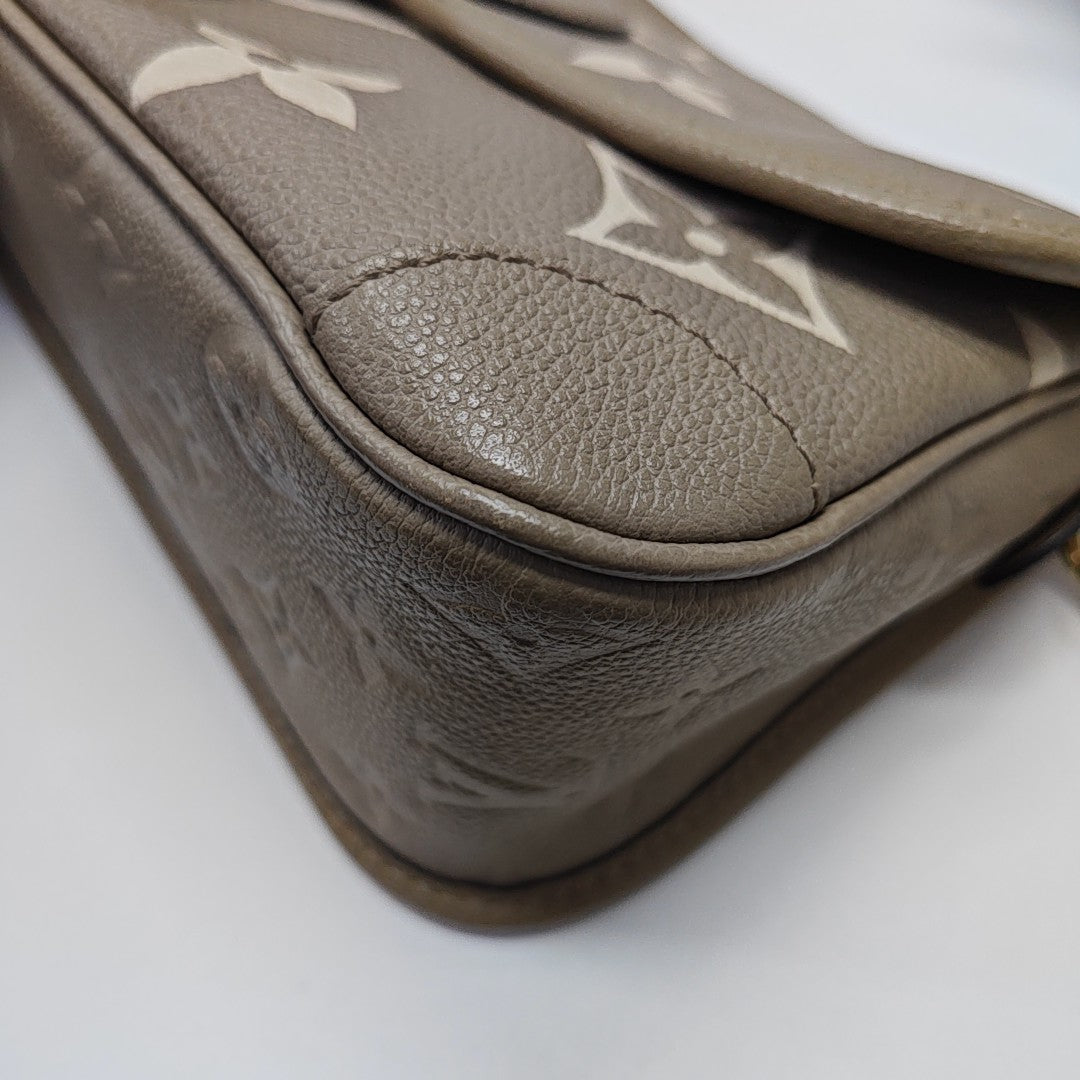 DIANE Monogram Calfskin Gray