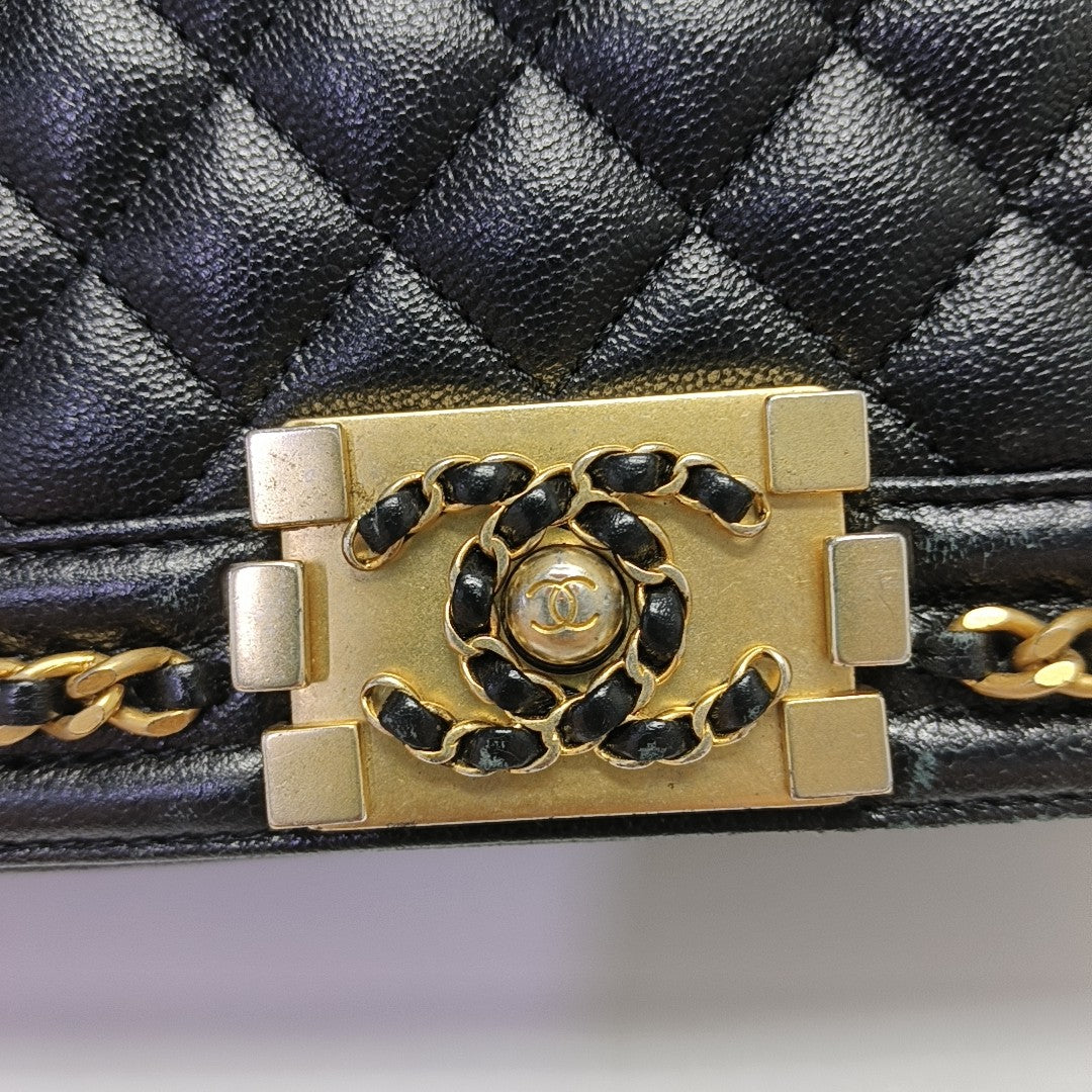 BOY CHANEL Medium Quilted Grained Calfskin Black