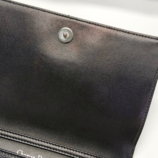 Authenticated pre-owned  Diorama Calfskin Black - Crossbody Bag at Looply