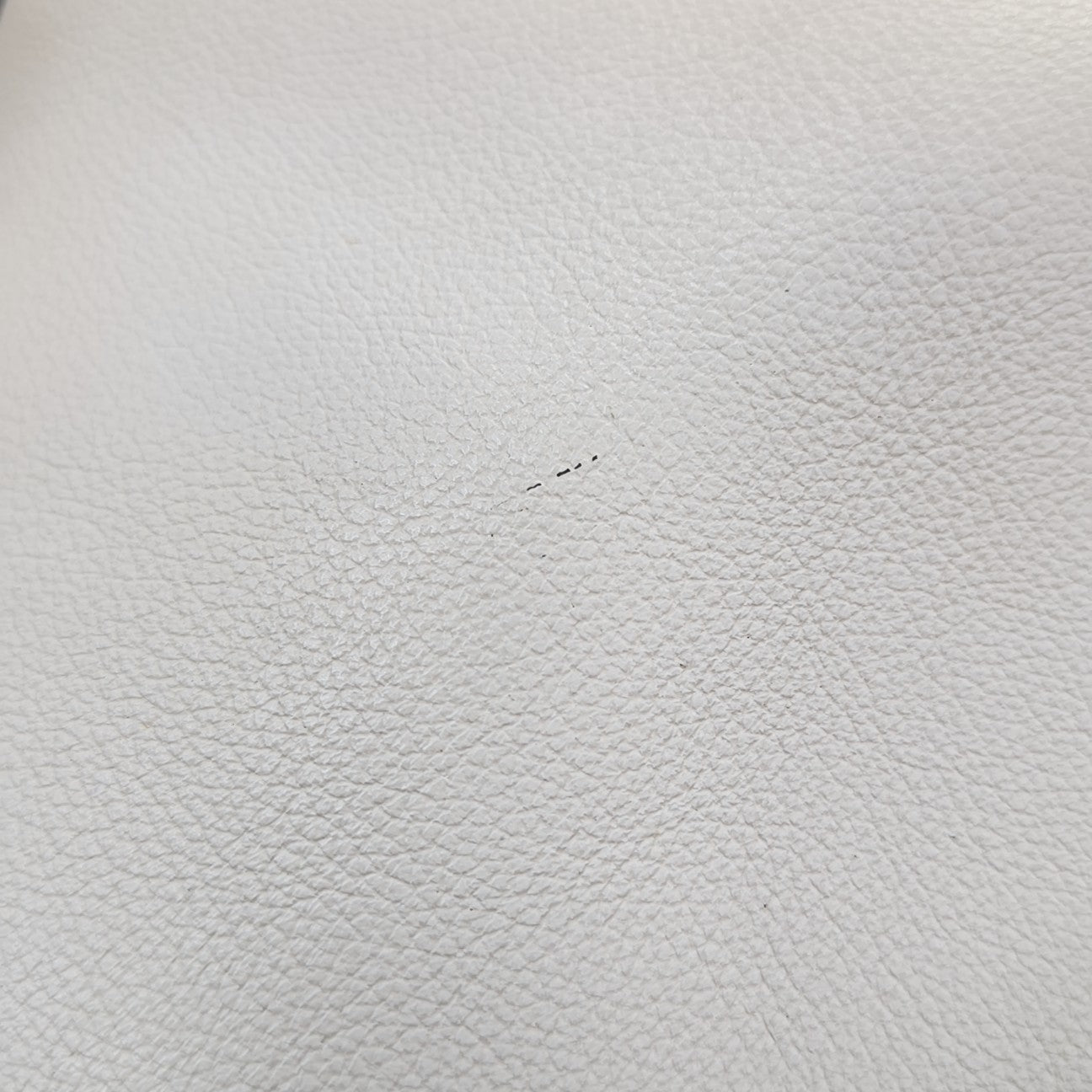 LOCKME PM Calfskin White