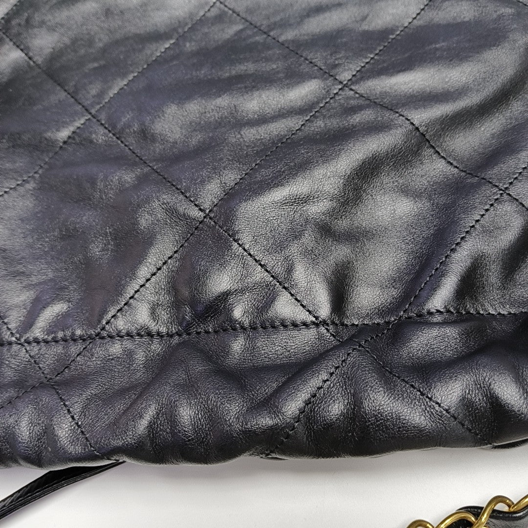 CHANEL 22 Small Quilted Calfskin Black