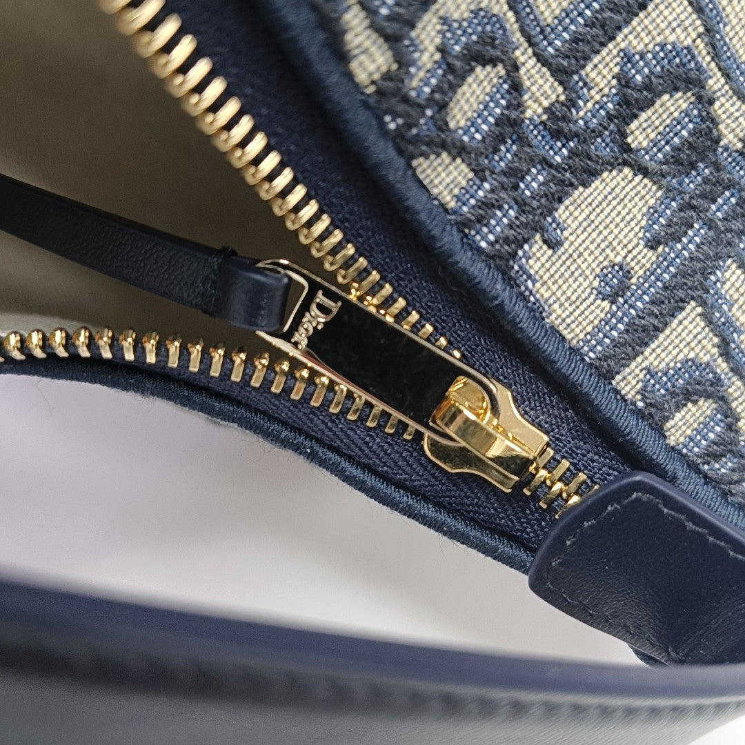 Travel Kit Oblique Canvas Blue