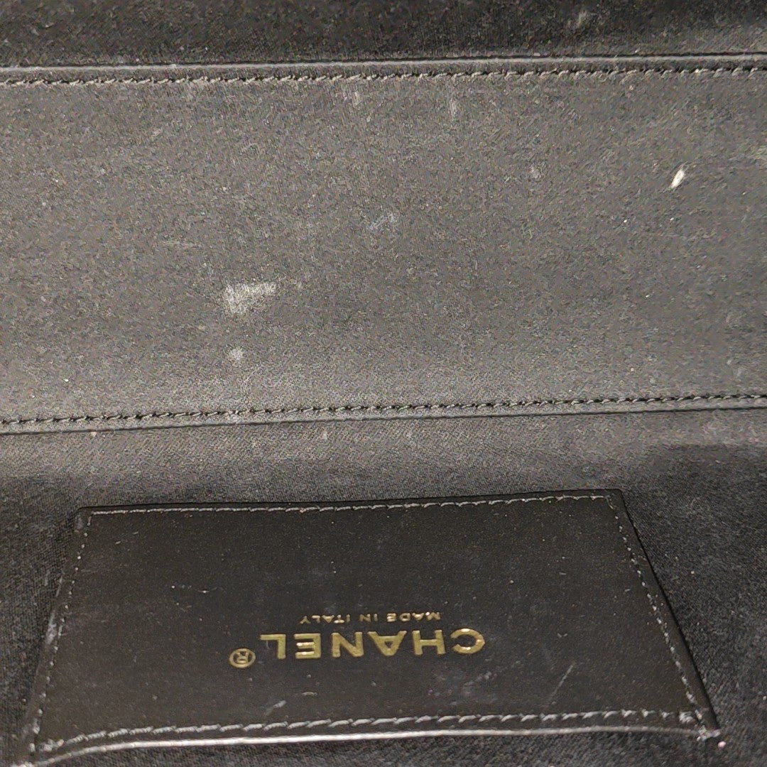CHANEL 25 Mini Quilted Grained Calfskin Black