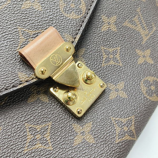 MÉTIS MM Monogram Coated Canvas Brown