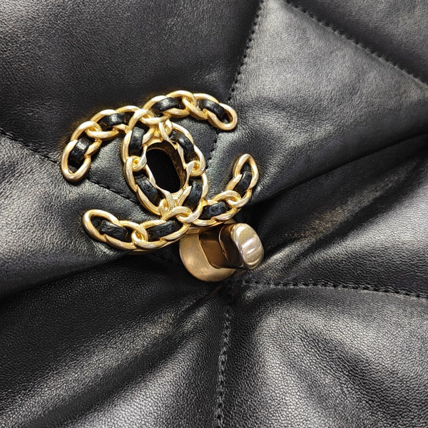 CHANEL 19 Medium Quilted Lambskin Black