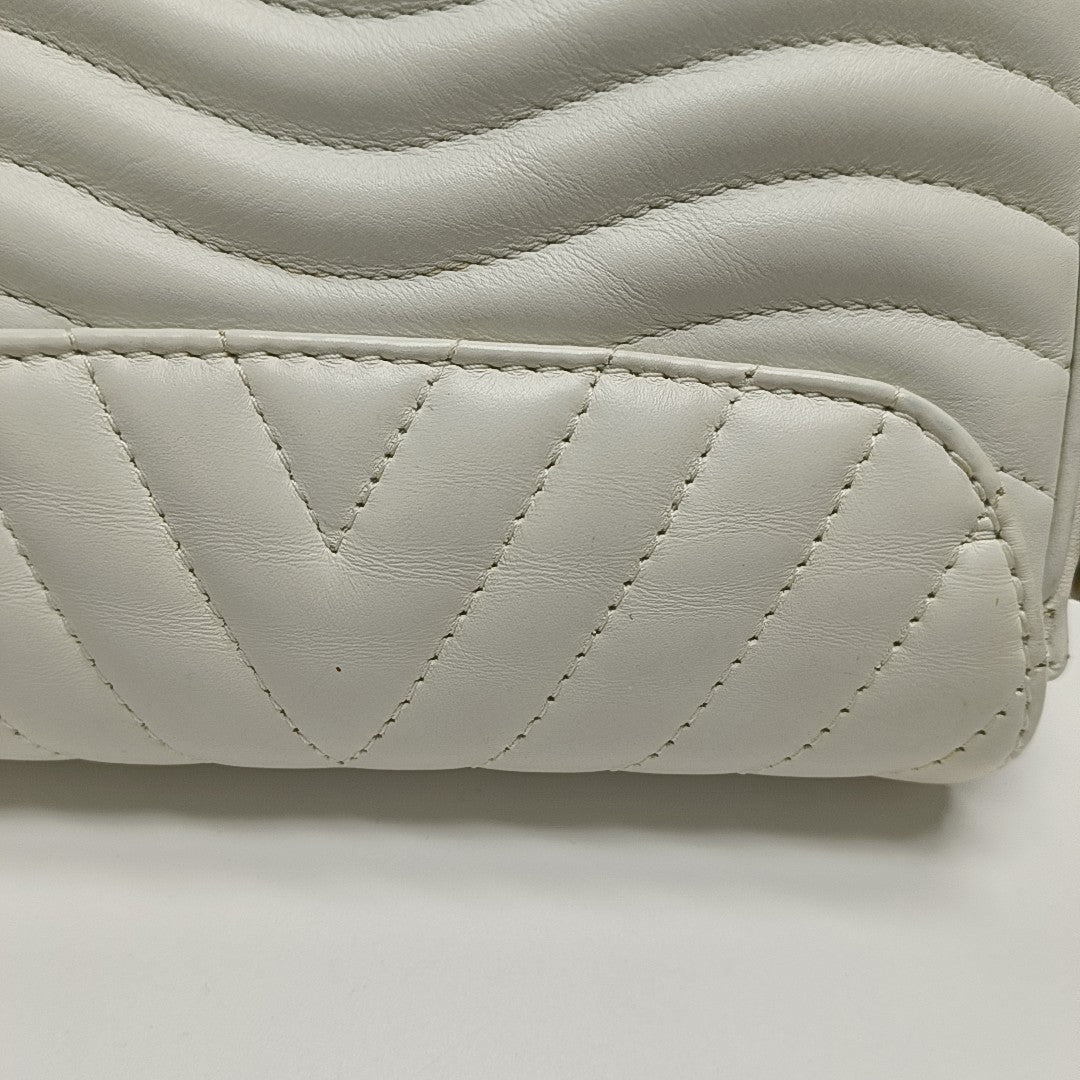 NEW WAVE Quilted Calfskin White