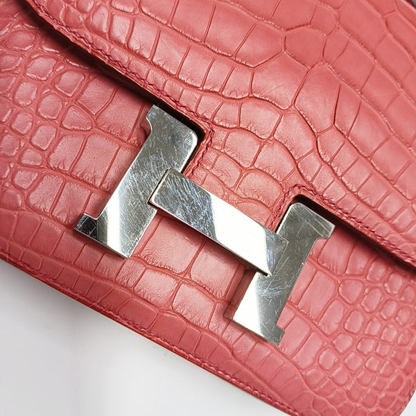 Constance 18 Matte Porosus Crocodile Red