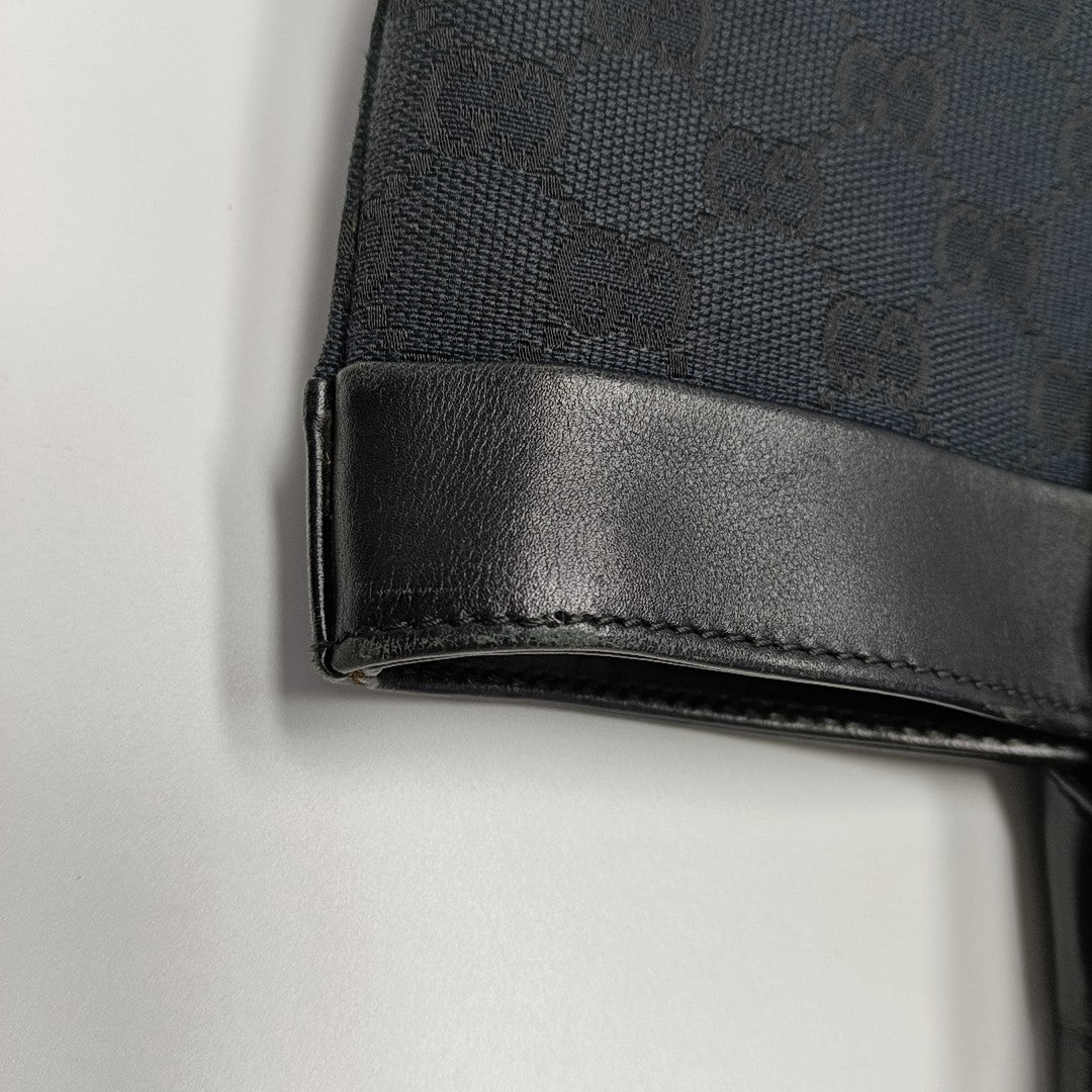 Monogram Canvas Black